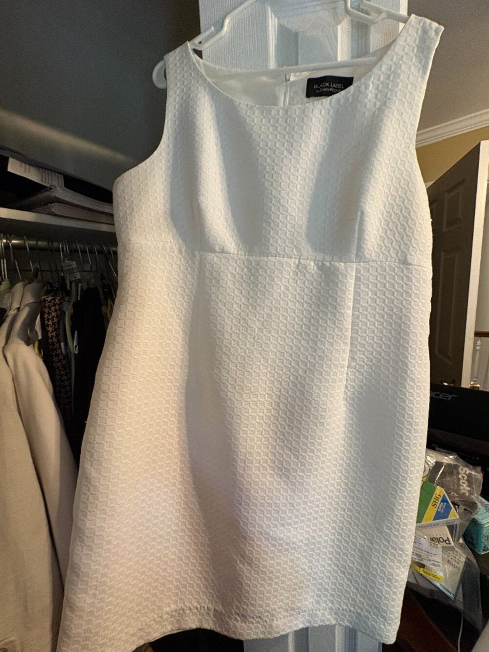 Black Label Evan Piccone White Sleeveless Dress Scoop Neck Womens 18